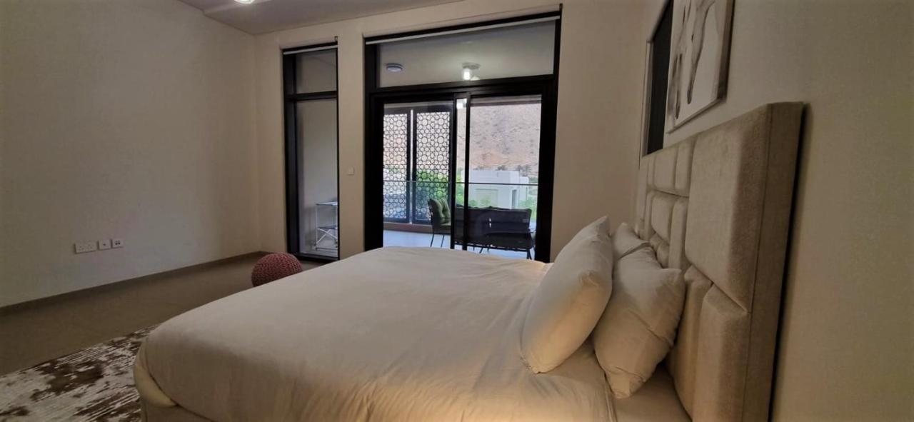 One 2bhk Elegant In Bay 03