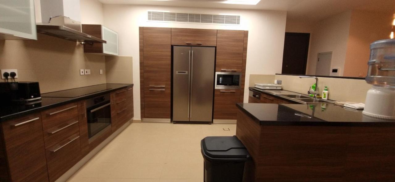 One 2bhk Elegant In Bay 03 *
