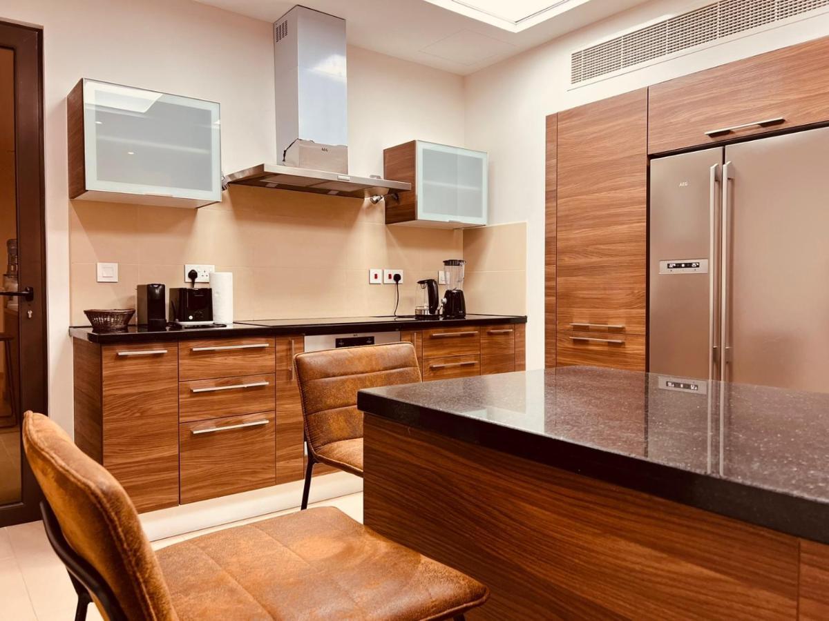 One 2bhk Elegant In Bay 03 Apartment